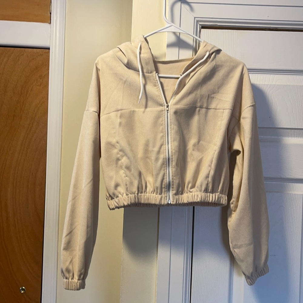 Cropped cream corduroy jacket